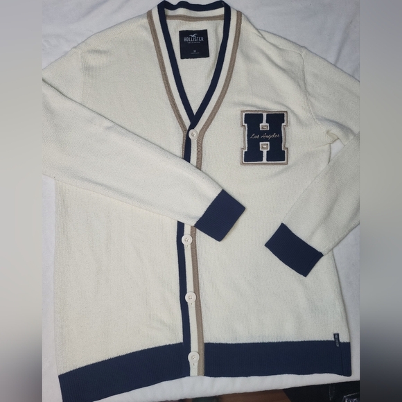 Hollister Collegiate Style Cardigan Size Medium Cream Blue Preppy Retro - Picture 10 of 10